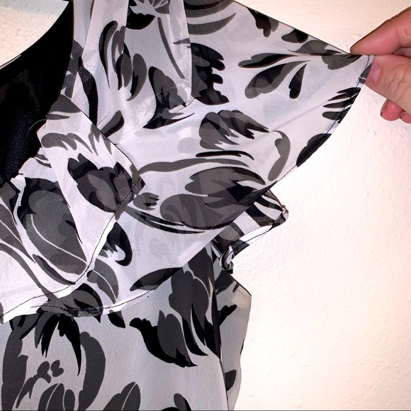 Jaclyn Smith Medium Floral Print Capped Sleeve Polyester Summer Blouse - Picture 7 of 9